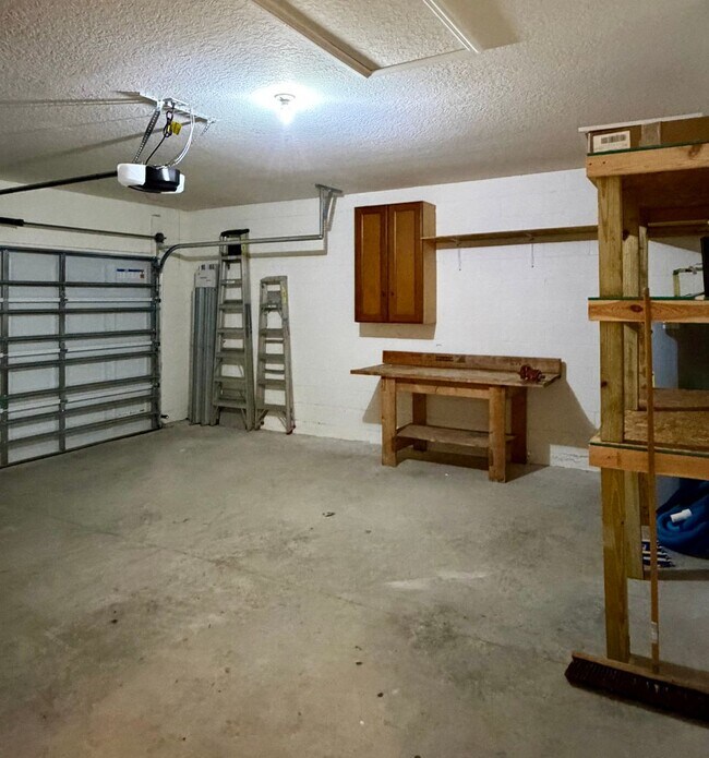 Building Photo - Palm Bay Pool Home Stunner!