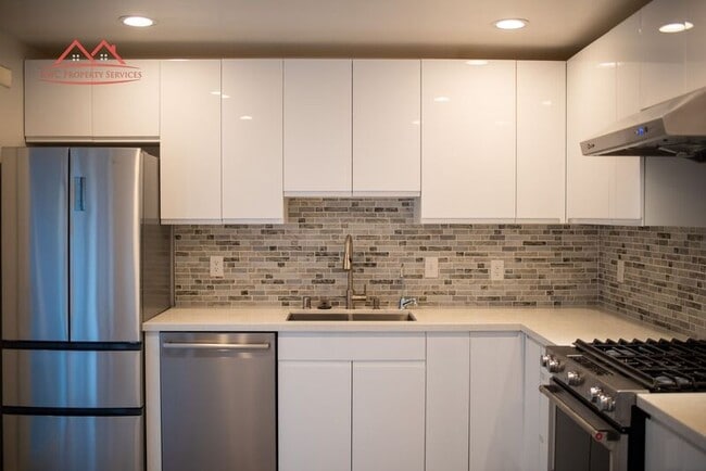 Building Photo - 2135 Hikido Dr