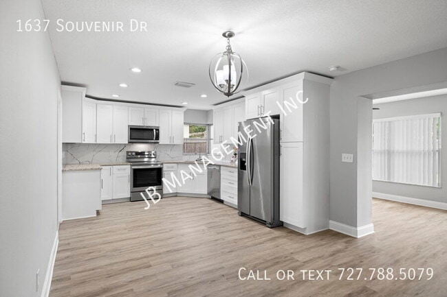 Building Photo - 1637 Souvenir Dr