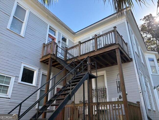 Building Photo - 836 E Henry St