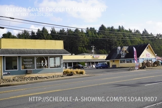 Building Photo - 1800 SE Hwy 101