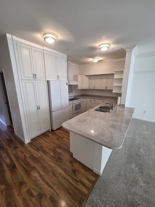 Building Photo - 6125 NE 175th St