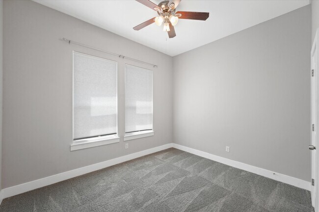 Building Photo - 4520 Garrison Ave