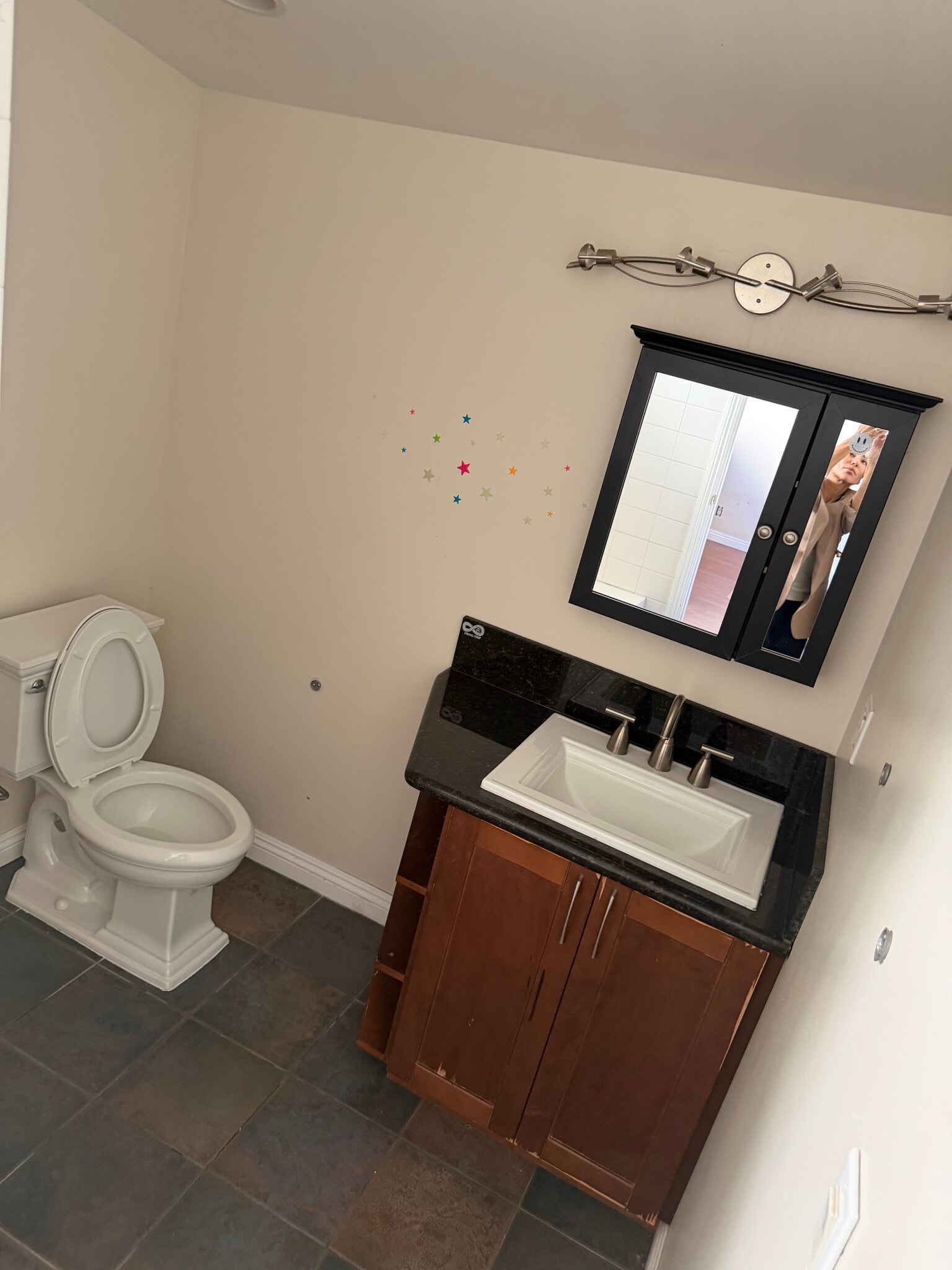 Building Photo - 11068 Plainview Ave