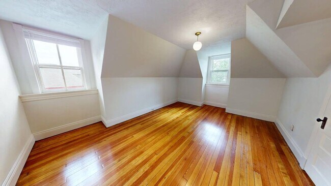 Building Photo - 3517 Magnolia Ave