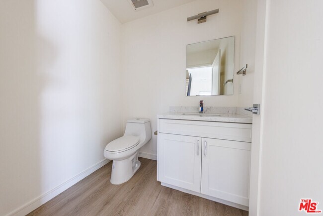 Building Photo - 1187 Crenshaw Blvd