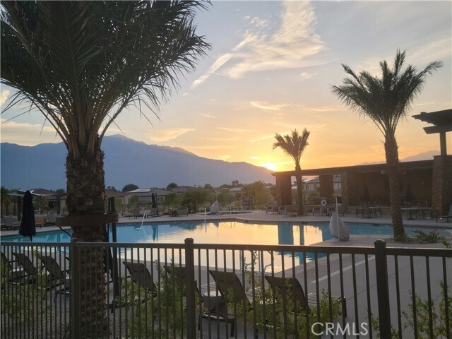 Building Photo - 82 Burgundy