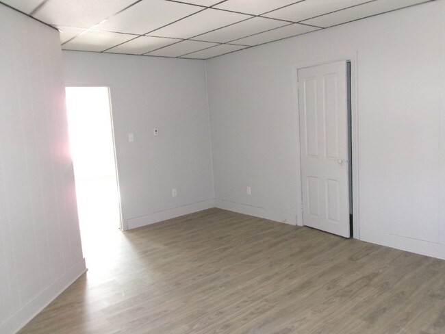 Building Photo - 1103 Mifflin St