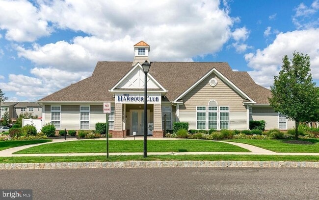 Building Photo - 326 Helen Dr