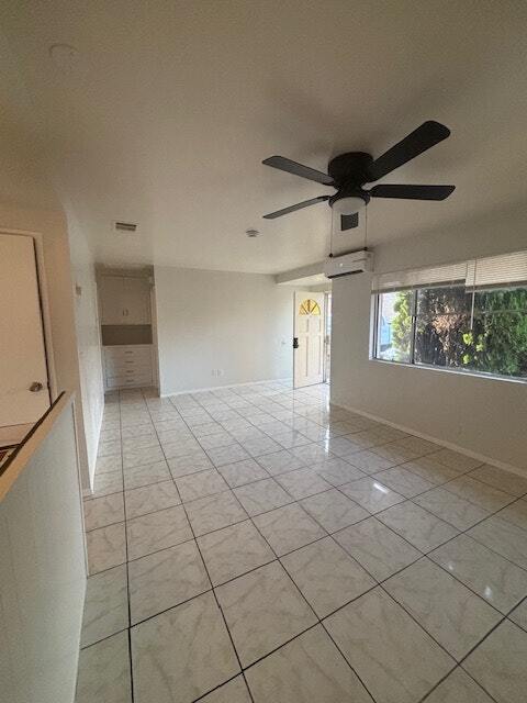 Building Photo - 1570 W Ramona Dr
