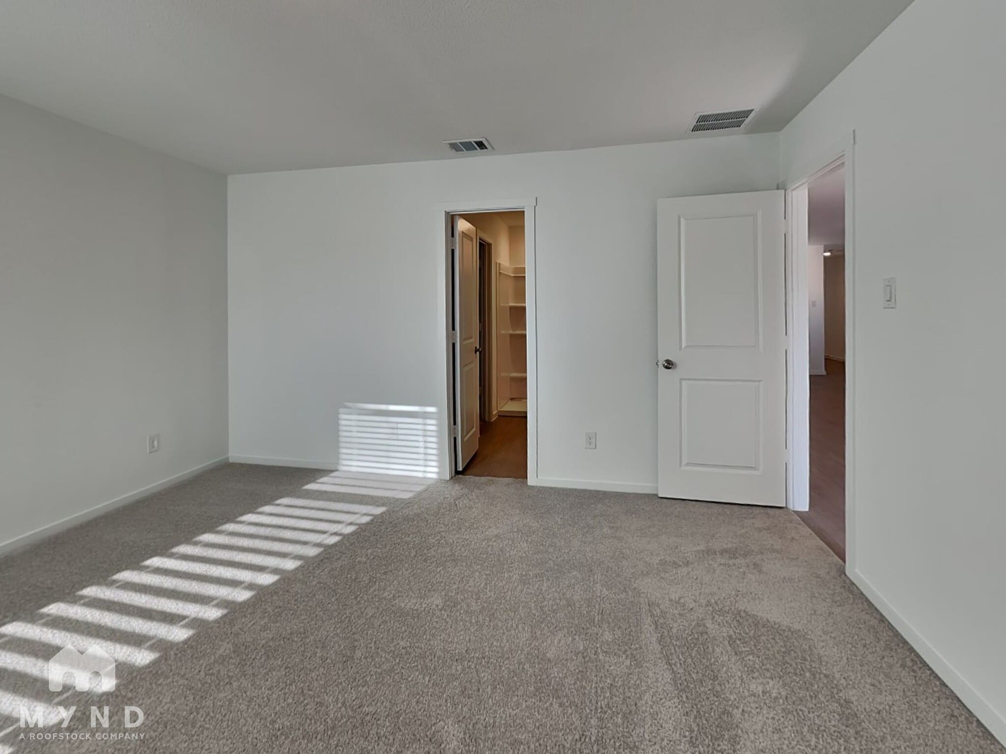 Building Photo - 2057 Belgian Dr