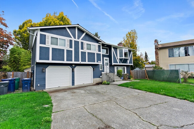 Building Photo - 6021 98th St NE