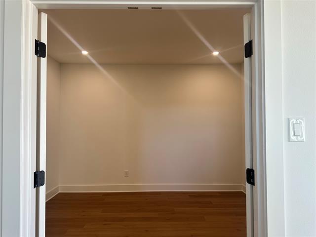 Building Photo - 523 Harris St