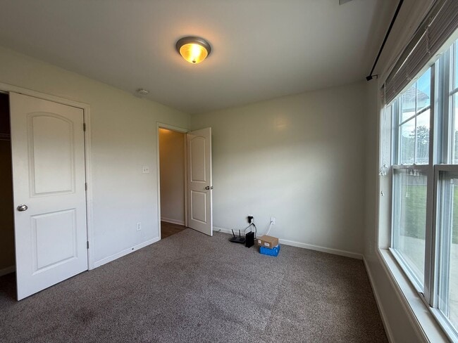 Building Photo - Absolutely Adorable!