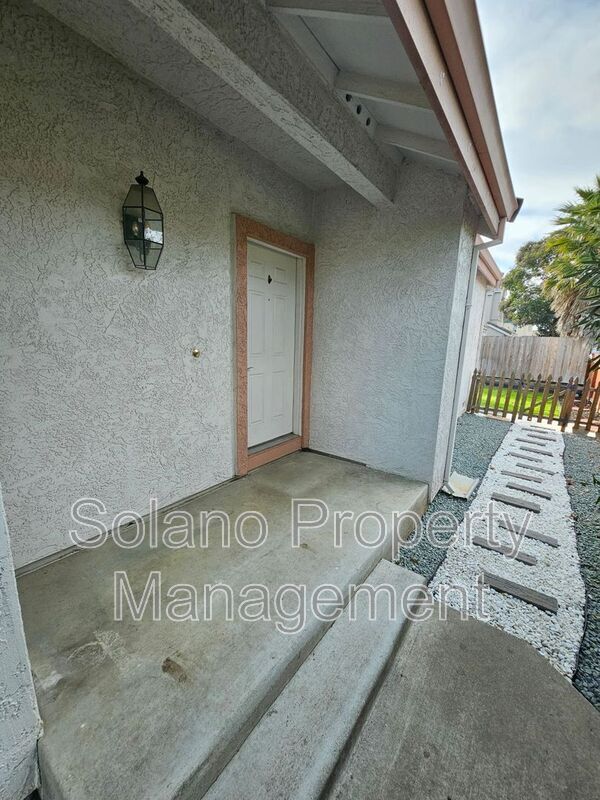 Building Photo - 246 Potrero St