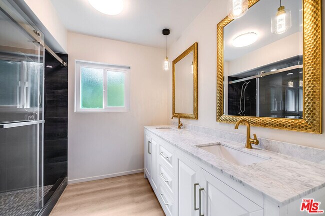 Building Photo - 3643 Ballina Canyon Rd