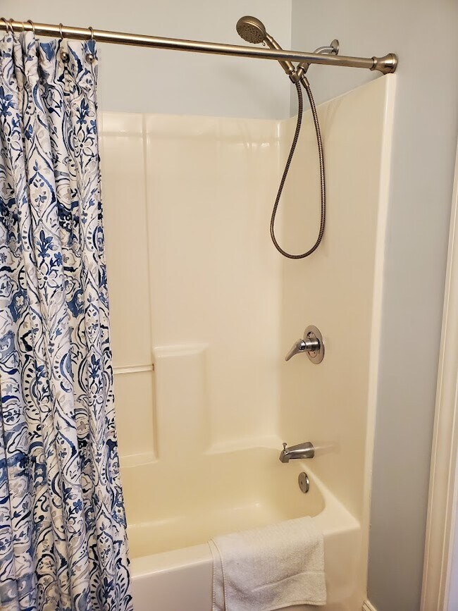 Full bath includes tub with hand held shower - 108 Cypress Point Ct #106-B