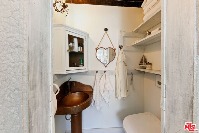 Building Photo - 2851 Seabreeze Dr