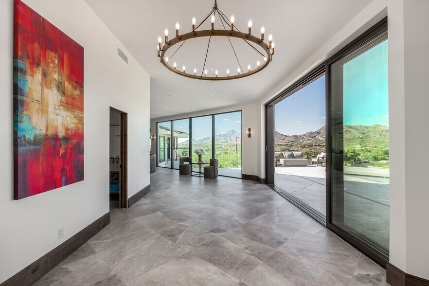 Building Photo - 5655 Camelback Canyon Dr