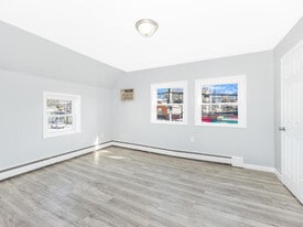 Building Photo - 555 Kimball Ave