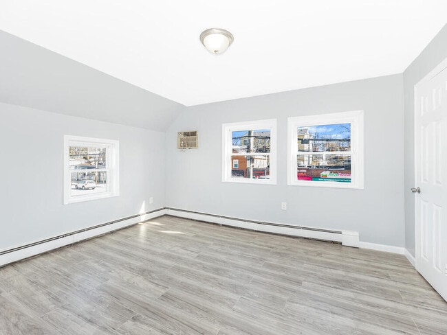 Building Photo - 555 Kimball Ave