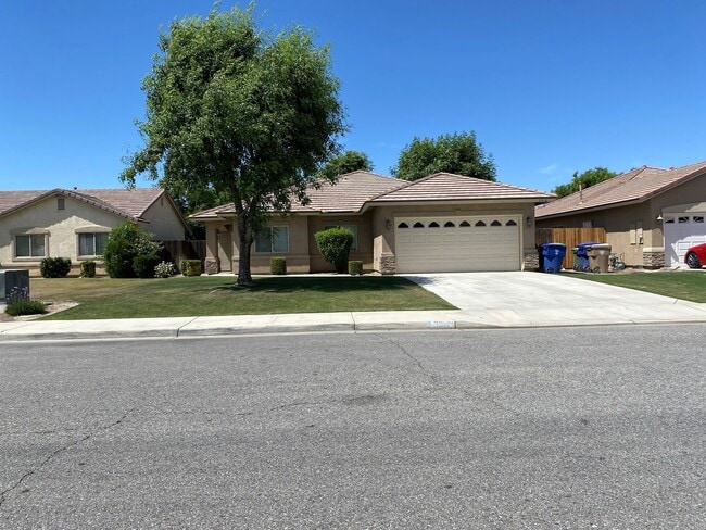 Primary Photo - 3512 Chisholm Trail Ave