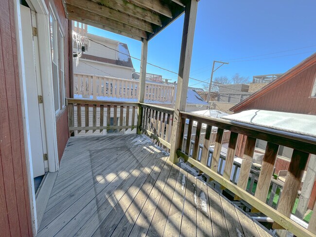 Building Photo - 2442 N Ashland Ave