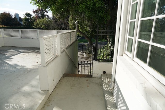 Building Photo - 1200 Oakwood Dr