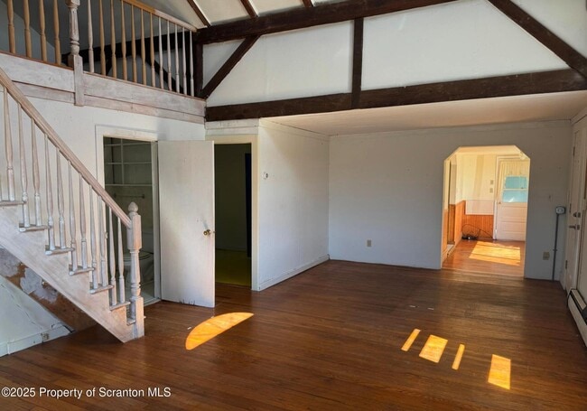 Building Photo - 394 Dennis Rd