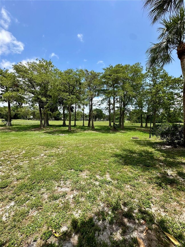 Building Photo - 6201 N Falls Cir Dr
