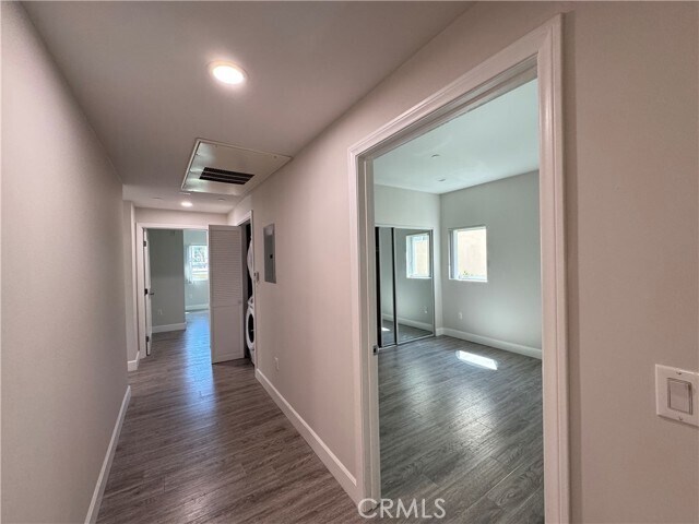 Building Photo - 5432 Hermitage Ave