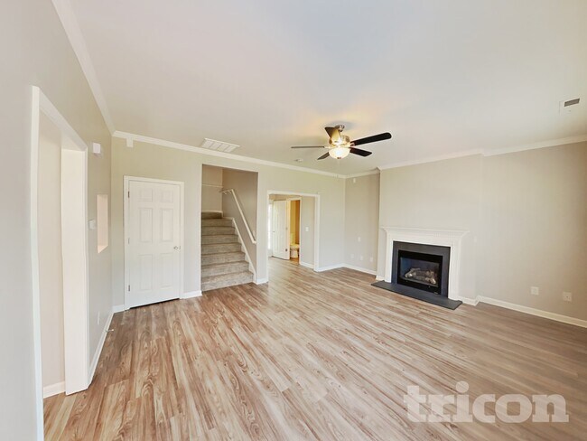 Building Photo - 5931 Bluestem Cir