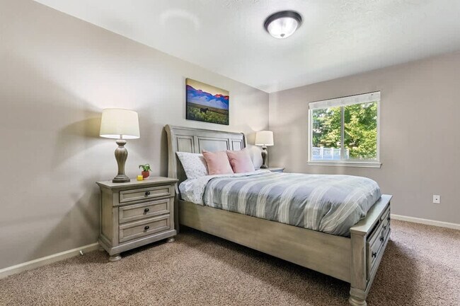 Building Photo - 2480 W San Remo Ct