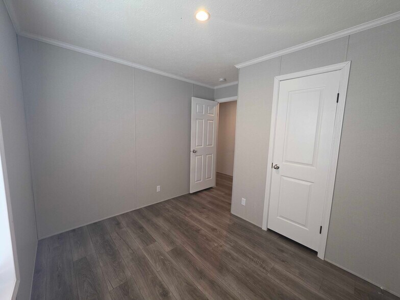 Building Photo - 62 Meggan Dr