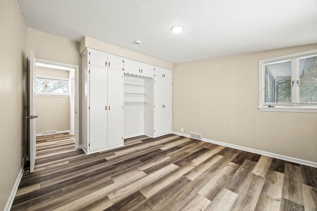 Building Photo - 246 Miller Ave