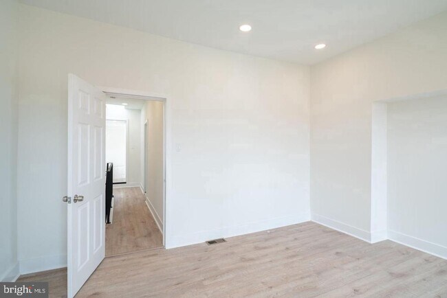 Building Photo - 1606 Wharton St