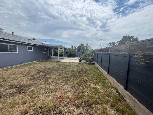 Building Photo - CHARMING 3BD/2BA SINGLE FAMILY HOME IN CLA...