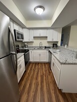 NEW Granite counters, stainless appliances! - Concord Place Apartments