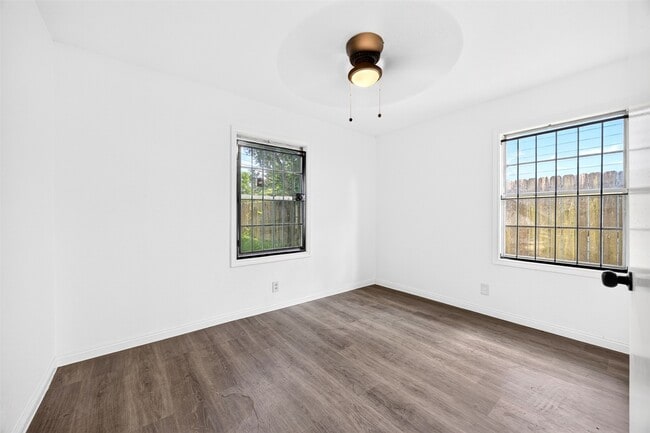 Building Photo - 9211 Clearway Dr