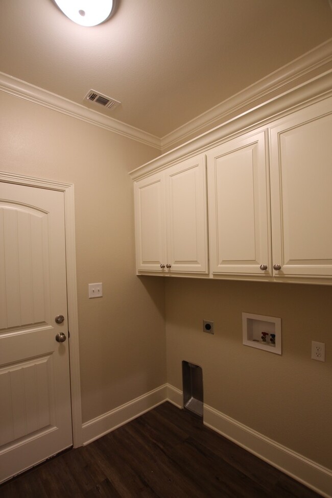 Building Photo - Beautiful 4 Bedroom Home Coming Soon in Bu...