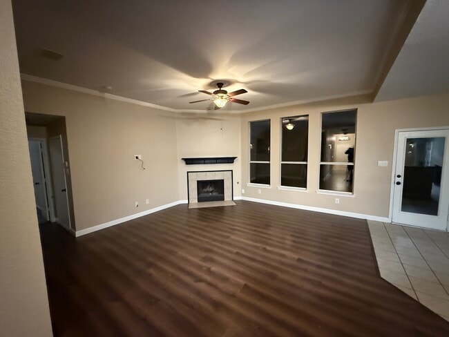 Building Photo - 3404 Pinecone Dr