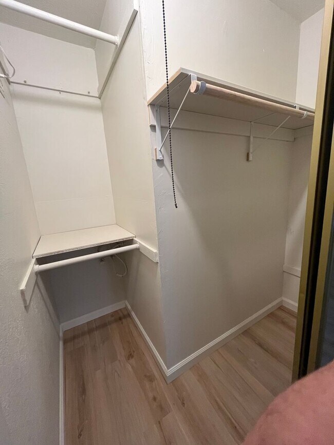 Building Photo - 2BR|2BA|994SF| - Ground Floor Condo, Nice ...