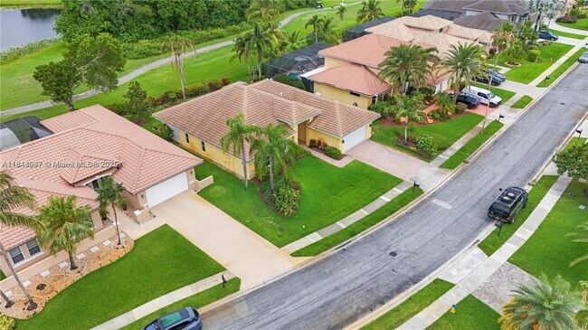 Building Photo - 720 Cypress Pointe Dr W