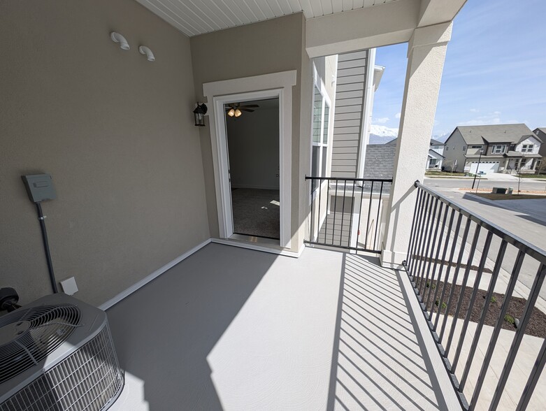 Building Photo - 3993 W Big Horn Dr