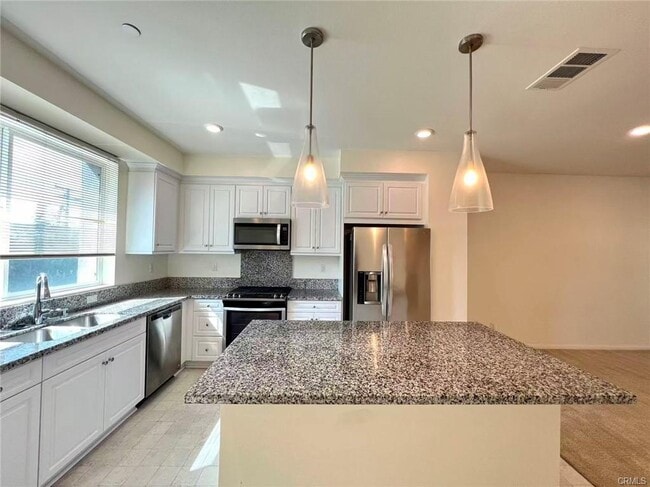 Building Photo - 231 Steely