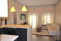 Building Photo - 2 bedroom in Chicago IL 60622