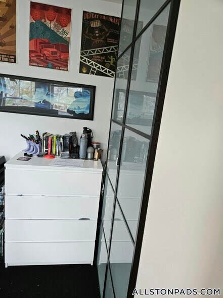 Building Photo - 14 Fern St