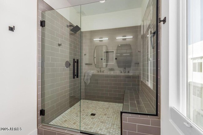 Building Photo - 4444 N 25th St