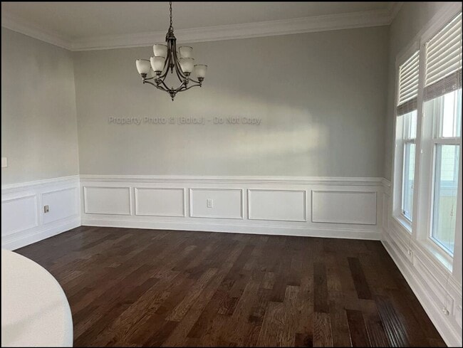 Building Photo - 128 Heartsease Ln