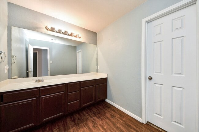 Building Photo - 2662 Magnolia Fair Way